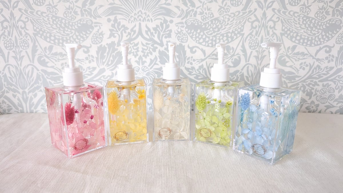 ayu❤︎固まるハーバリウム　ポンプ式ディスペンサー＆スタンド6個 楽天市場】ハーバリウムディスペンサーの通販