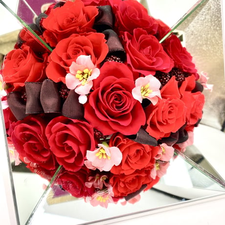 黄色い薔薇 お洒落な4面カレイドミラーアレンジ　イエロー　プリザーブドフラワー  米寿　傘寿　黄色い花