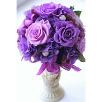 紫の薔薇　エレガントなラウンドプリザーブドフラワー BOX入り