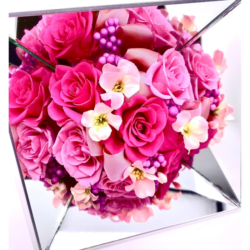 【専用です】紫系薔薇のフリル壁掛け兼置き型クレイフラワーアレンジ✨ハンドメイド 専用です】紫系薔薇のフリル壁掛け兼置き型クレイフラワー