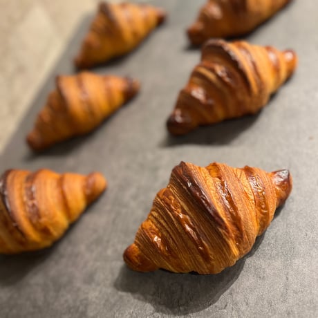 フランス産発酵バターのフレーキークロワッサン6個セット