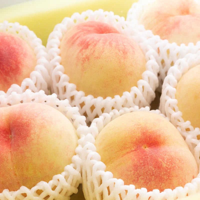 清水白桃2kg箱 ご進物・ご贈答用(10箱限定) | OKAYAMA fruits station