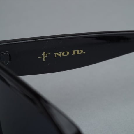 NOID.　ポリゴンカットサングラス