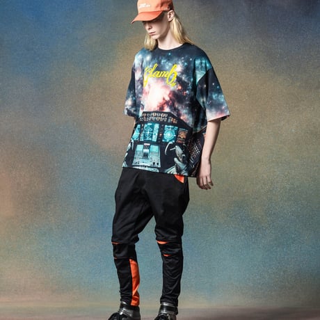 glamb グラム 5分袖Tシャツ メンズ Cosmic Print T-Shirt/コズミックプリントＴシャツ 春夏商品 ブラック GB0225/CS01