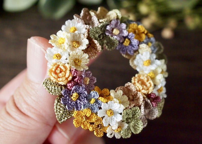 野菊のリースブローチ | アンデルヨン