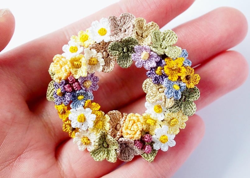 野菊のリースブローチ | アンデルヨン