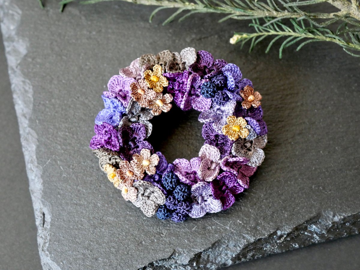 ＃613 ピンクパープル✴紫陽花リース✴レジンヘアゴムキーホルダーブローチ 紫陽花のリースブローチ | アンデルヨン