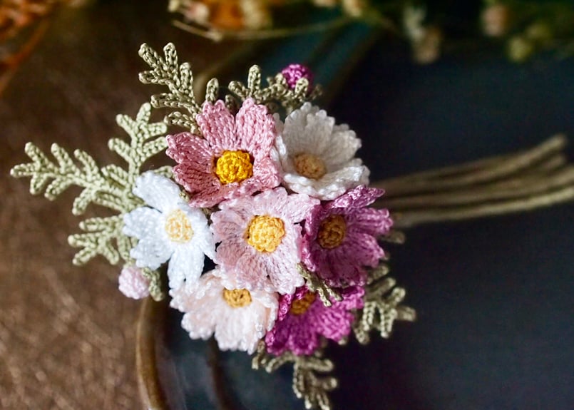 コスモスのブローチ | アンデルヨン