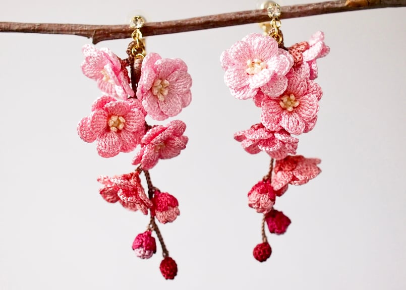 梅の花の耳飾り | アンデルヨン