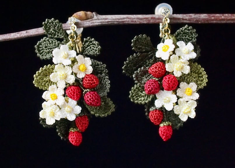 いちごの耳飾り | アンデルヨン