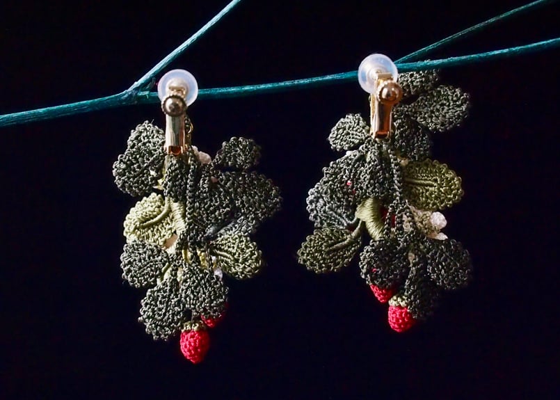 いちごの耳飾り | アンデルヨン