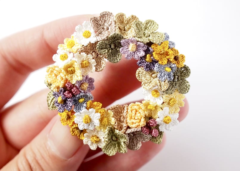 野菊のリースブローチ | アンデルヨン