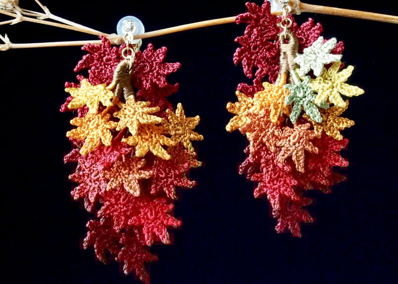 紅葉（モミジ）の耳飾り | アンデルヨン