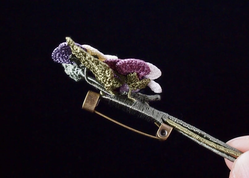 パンジーのブローチ | アンデルヨン