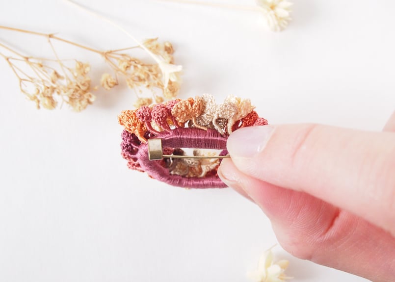 ペッパーベリーのリースブローチ | アンデルヨン