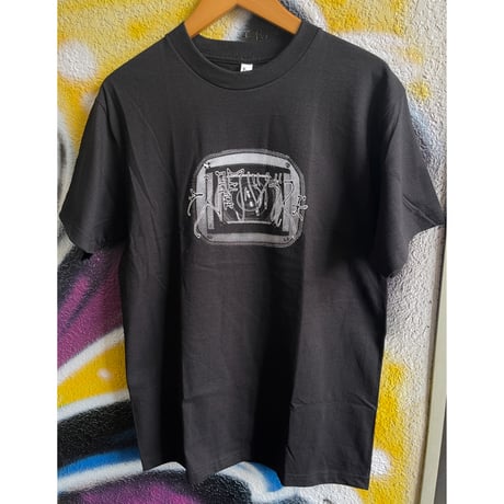 doggy piss "人間バイブスTee" (Black)