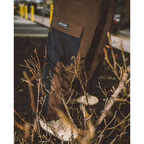 BRONZE 56K "MOUNTAIN CARGO PANTS" (BROWN / NAVY) M