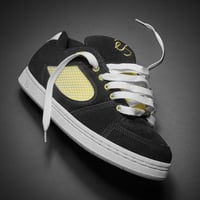 es "ACCEL OG" CHOMP ON KICKS