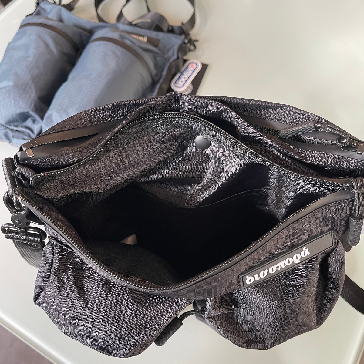 【新品タグ付き❗️】San Antonio Sling Bag DIASPORA 