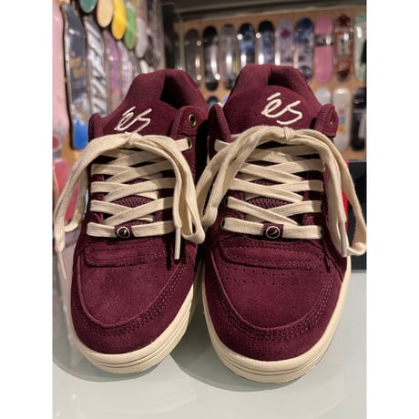 es "ACCEL" (Burgundy)