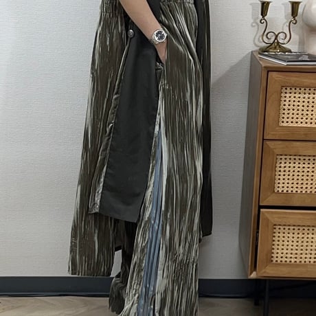 プリーツワイドパンツ
