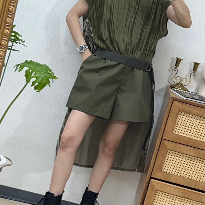 前後2WAYプリーツデザイントップス | AMBERMADAM.JP 前後2WAYプリーツデザイントップス | AMBERMADAM.JP