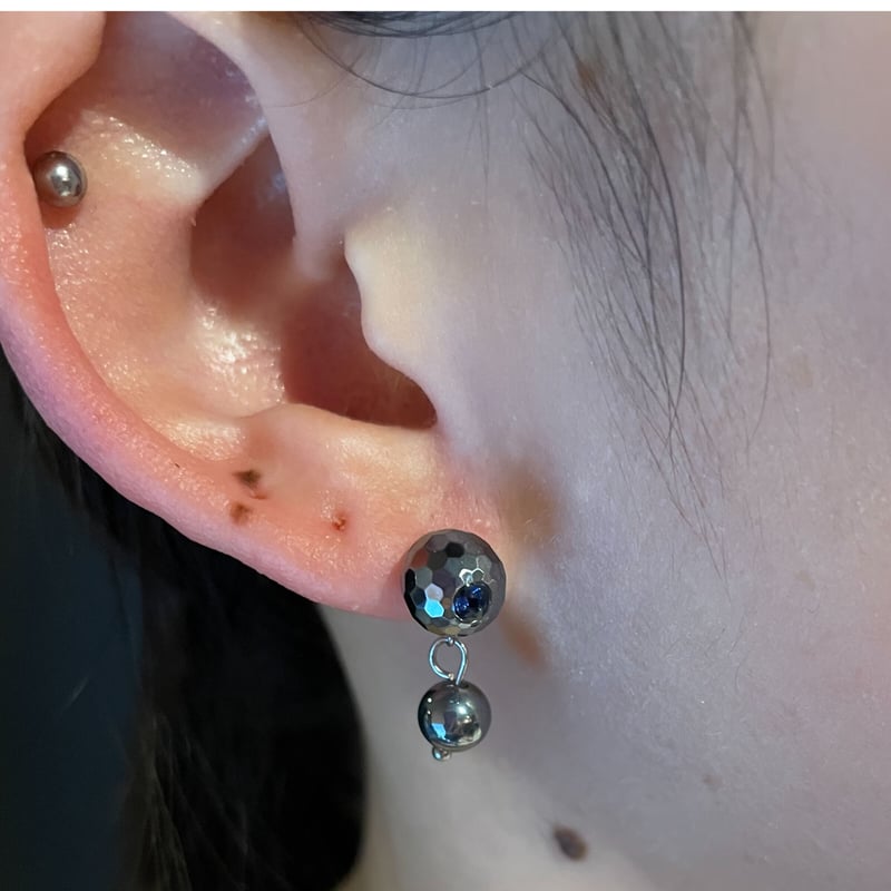 テラヘルツ 2連ピアス（サファイア） | Tsuyakamikobe