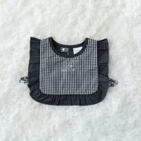 hug bib　(ながーく使える防水フリルベスト＊0～4才)