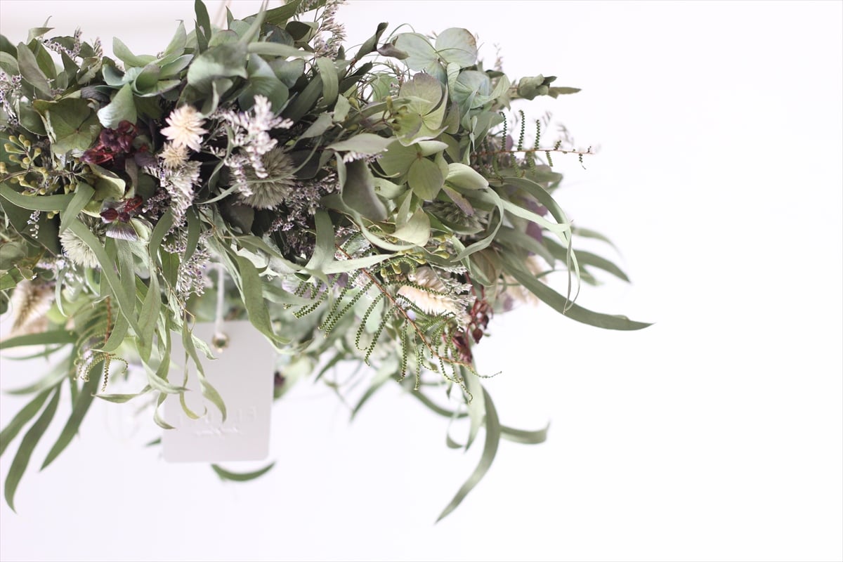 アンティーク紫陽花とエリンジウムのブルーなフライングリース　アキレア　ユーカリ アンティーク紫陽花とエリンジウムのブルーなフライングリース