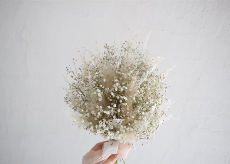 かすみ草とパンパスグラスのブーケ | F L E U R I