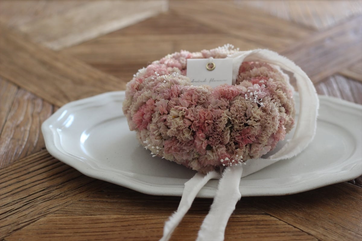 スターチスのフライングリース アプリコットピンク | F L E U R I