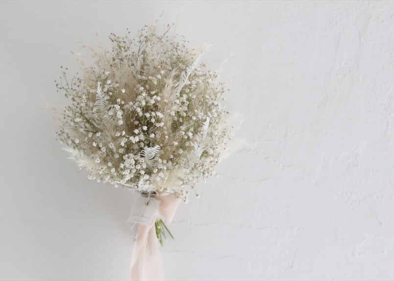 かすみ草とパンパスグラスのブーケ | F L E U R I