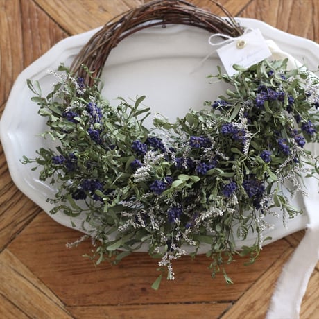 【SALE】ブルーブッシュとルナリアのハーフリース* * *ラッピング無料 SALE】ブルーブッシュとルナリアのハーフリース* * *ラッピング