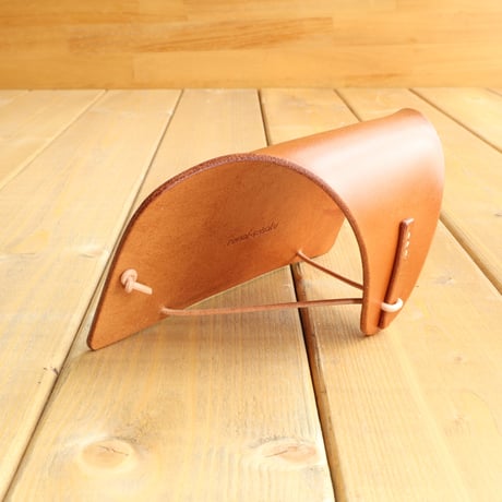 one sheet ポストカードスタンド(横長)　本革　イタリアンレザー　キャメル　50602