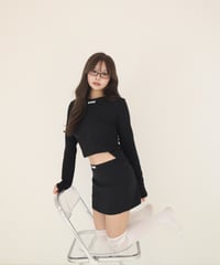 label low rise mini skirt