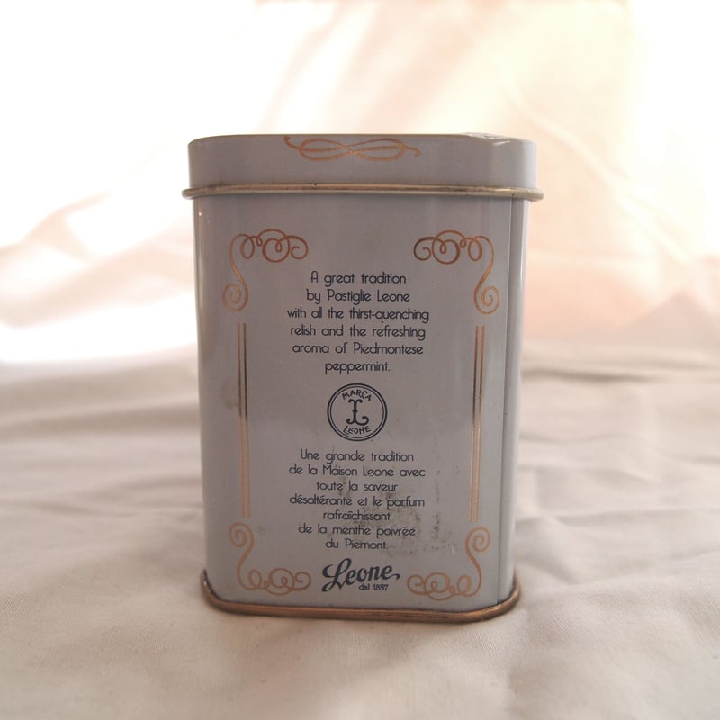 イタリアのタブレット缶 | バルト東欧北欧、暮らしを巡る日用品