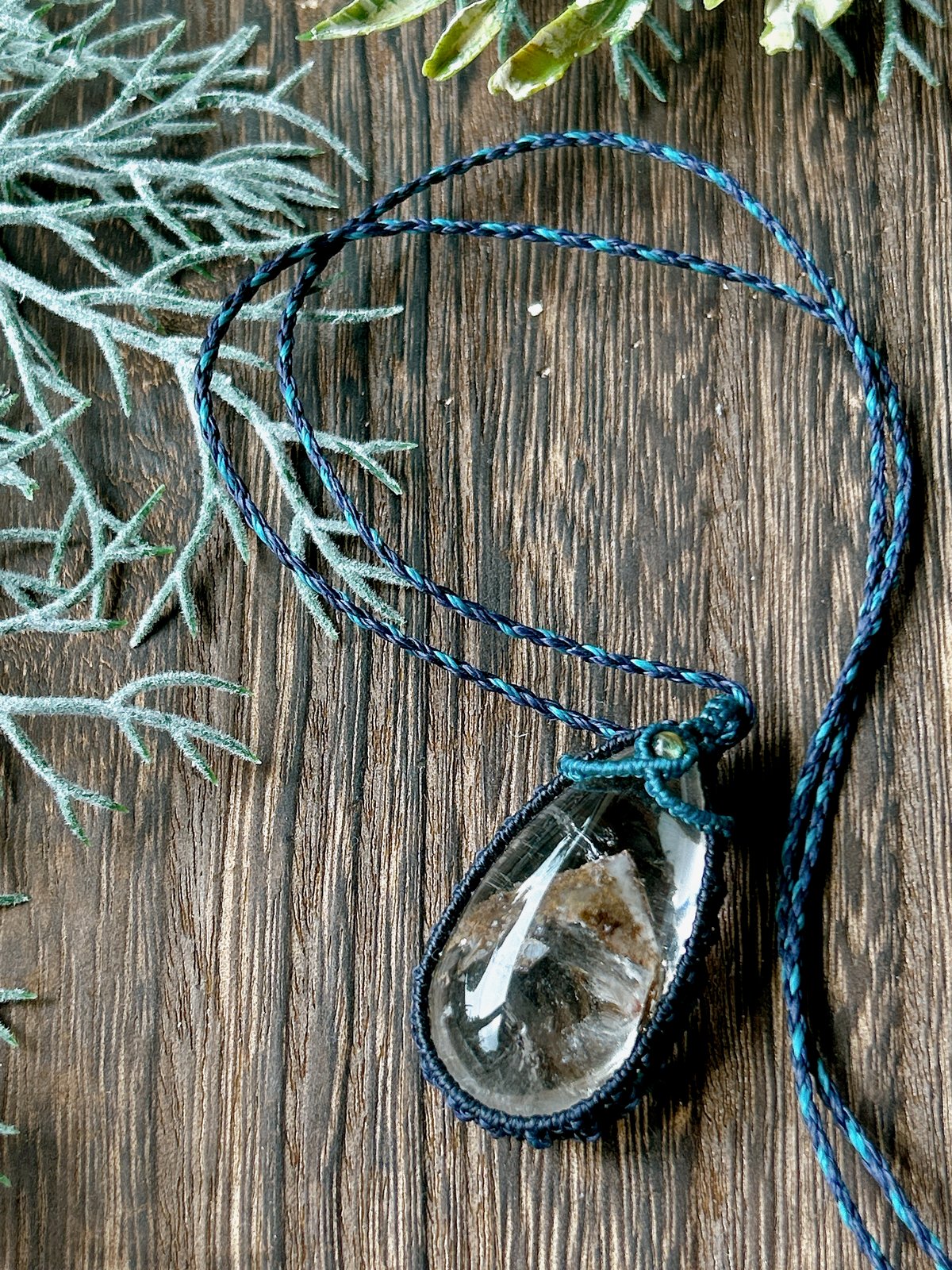 クォーツインクォーツのマクラメネックレス | 霽月洞-seigetsudou-鉱物