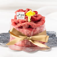 最高級A5黒毛和牛 ミニ肉ケーキ(MINI)/ヴェッキオ 300ｇ 大阪で人気の肉ケーキ専門店 面白い ギフト プレゼント 男性 彼氏 サプライズ 記念日 オーダーメイド グルメ 法人