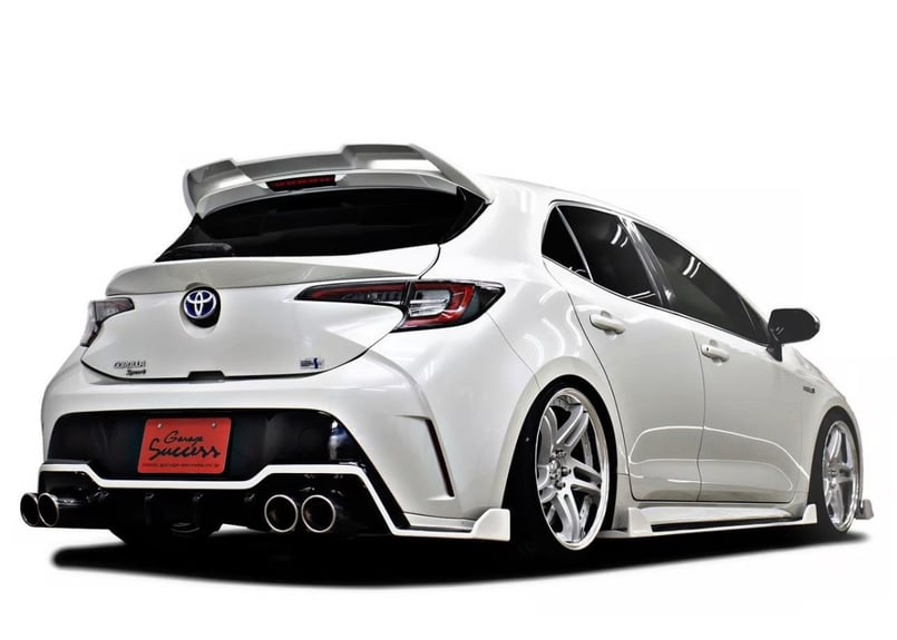 カローラスポーツ BRASH 4本出しマフラー BRASH】トヨタ カローラスポーツ BRASH 4本出しマフラー チタン