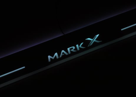 GRX130系 マークX 用 MARK X 光るスカッフプレート