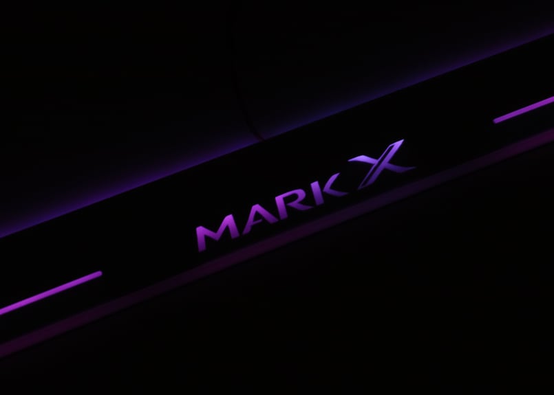 マークX GRX130 スカッフプレート 左右セット イルミネーション ドア Amazon | TOYOTA（トヨタ）マークX 130系 スカッフプレート LED流れる
