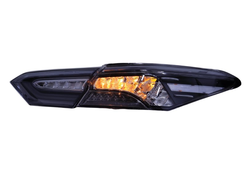 TOYOTA AXVH70 カムリ 純透 テールランプ LEDテールランプ
