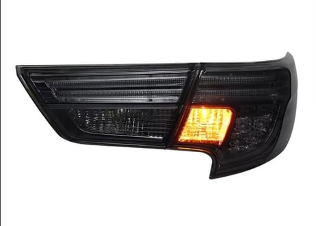 TOYOTA GRX130 マークX / 中期後期型 後期風テールランプ 社外品 ライトスモーク 【CH-NLCTL-01】