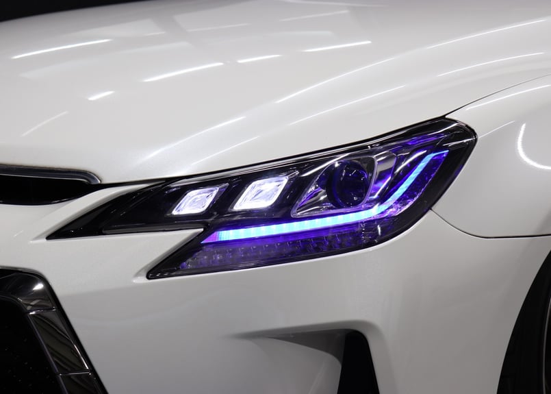 TOYOTA GRX130 マークX / 後期ルック3眼ヘッドライト オープニング