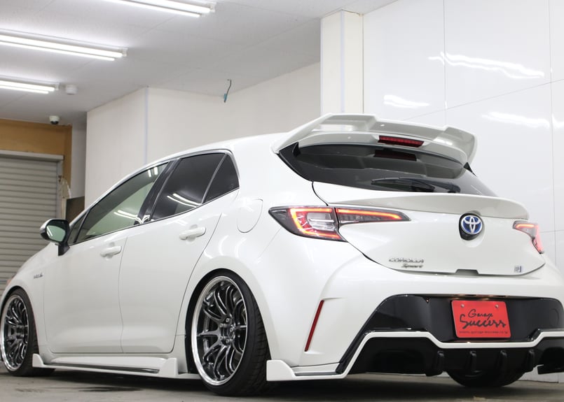 トヨタ カローラスポーツ リア トランクスポイラー ルーフスポイラー