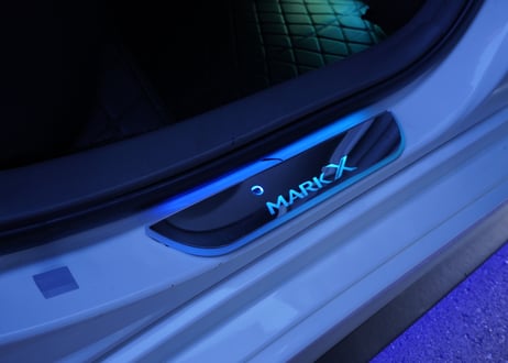 GRX130系 マークX 用 MARK X 光るスカッフプレート