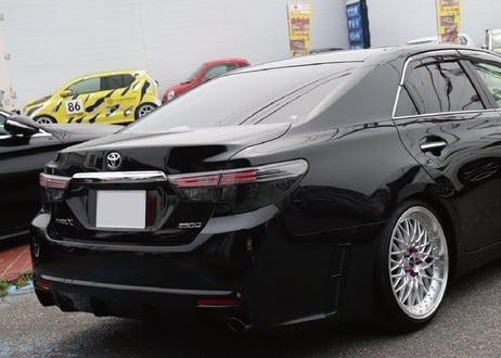 TOYOTA GRX130 マークX / 中期後期型 後期風テールランプ 社外品 ライトスモーク 【CH-NLCTL-01】