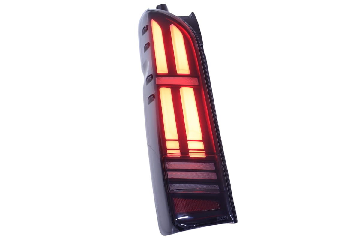 200系 ハイエース レジアスエース EIGHT-EYE テールランプ フル LED