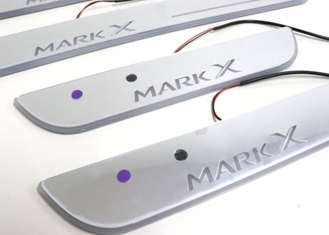 GRX130系 マークX 用 MARK X 光るスカッフプレート