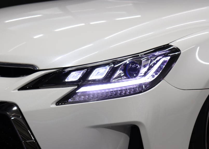 TOYOTA GRX130 マークX / 後期ルック3眼ヘッドライト オープニング